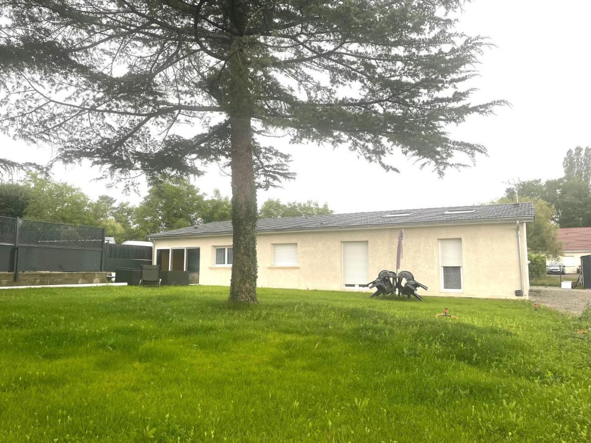 Le Miroir Villa Domerat Exterior photo