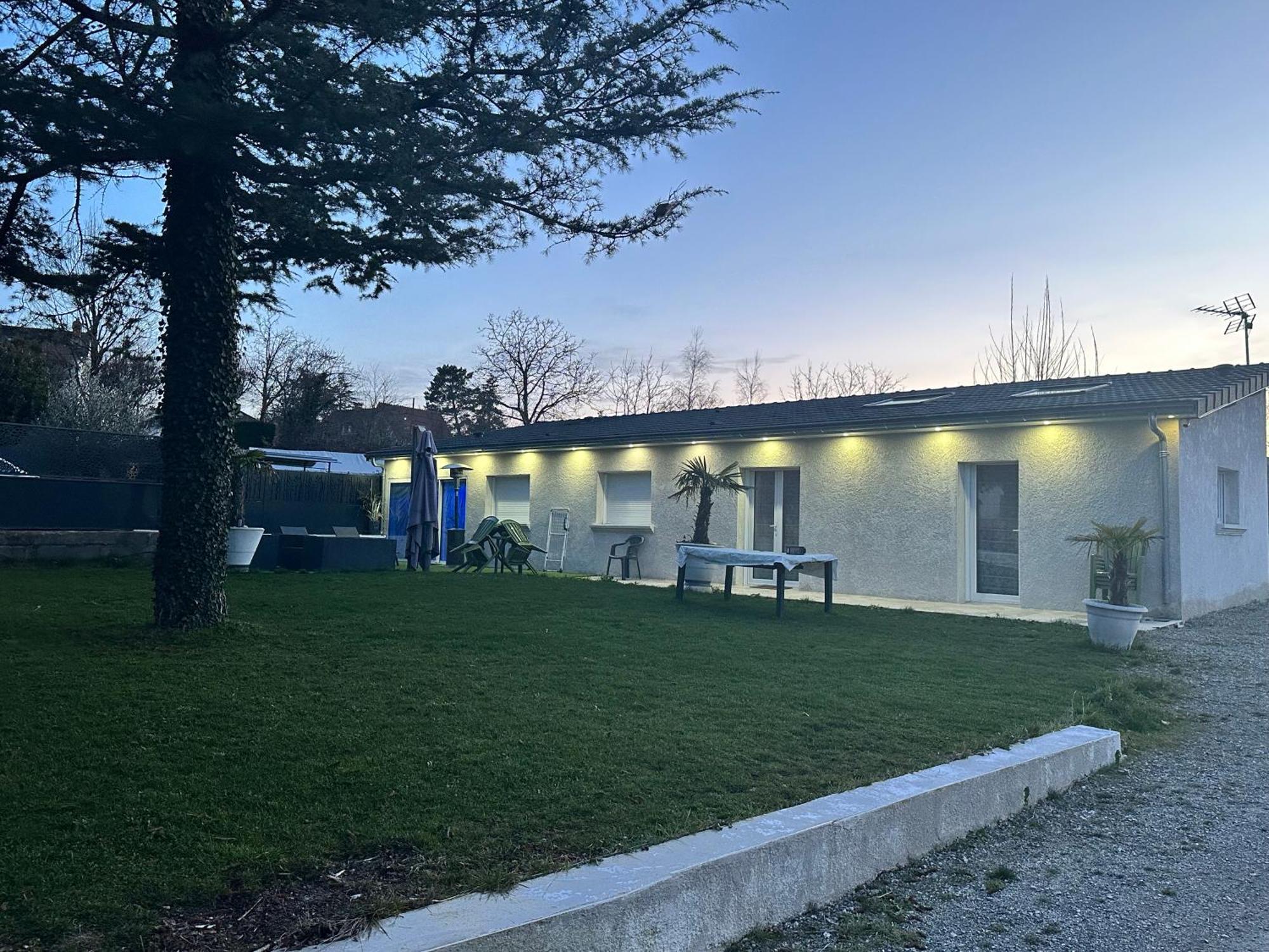 Le Miroir Villa Domerat Exterior photo